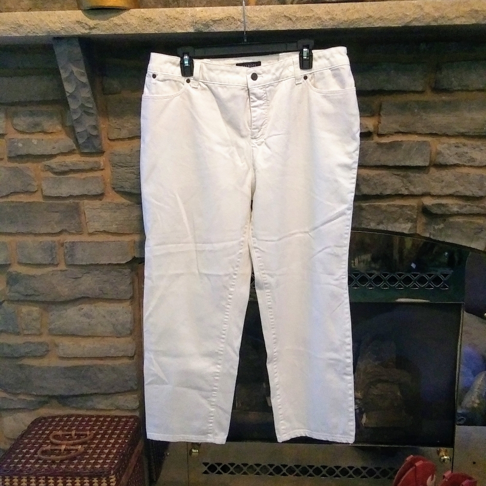 ⭐ Women's Talbots white jeans
